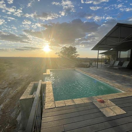 Aloegrove Safari Lodge Otjiwarongo Exteriör bild