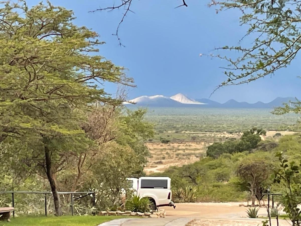 Aloegrove Safari Lodge Otjiwarongo Exteriör bild