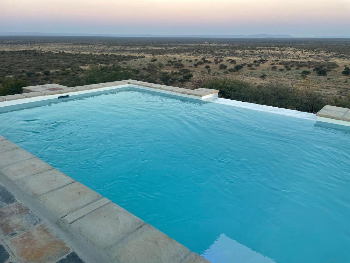 Aloegrove Safari Lodge Otjiwarongo Exteriör bild